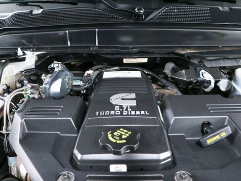 Used 2024 RAM 2500 Tradesman w/ Chrome Appearance Group AWD/4WD image 32