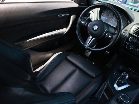 Used 2017 BMW M2 image 24