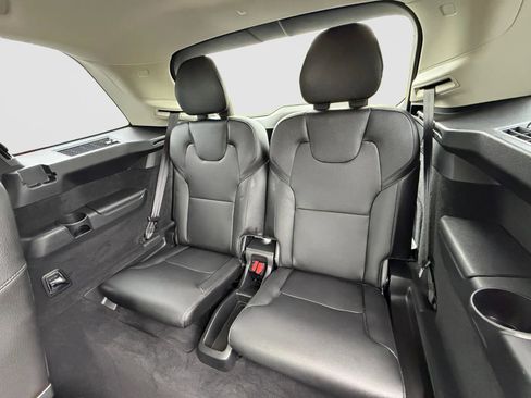 Used 2019 Volvo XC90 T6 Momentum w/ Advanced Package AWD/4WD image 16