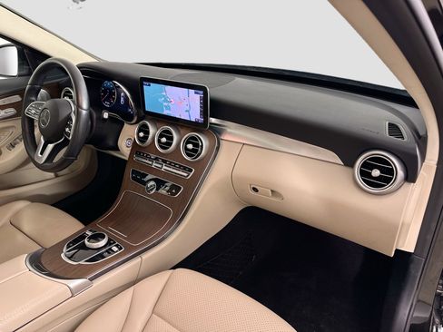 Certified 2021 Mercedes-Benz C 300 4MATIC Sedan w/ Premium Package image 36