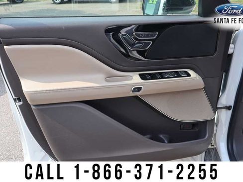 Used 2022 Lincoln Aviator 2WD w/ Elements Package image 13