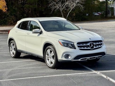 Used 2018 Mercedes-Benz GLA 250 image 11