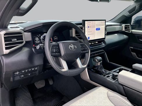 Used 2025 Toyota Tundra Limited w/ Power Package AWD/4WD image 17