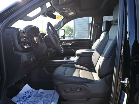 Used 2024 Chevrolet Silverado 3500 LT w/ Midnight Edition AWD/4WD image 16