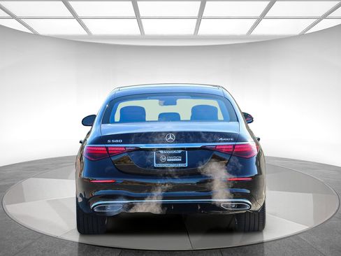 New 2026 Mercedes-Benz S 580 4MATIC Sedan image 3
