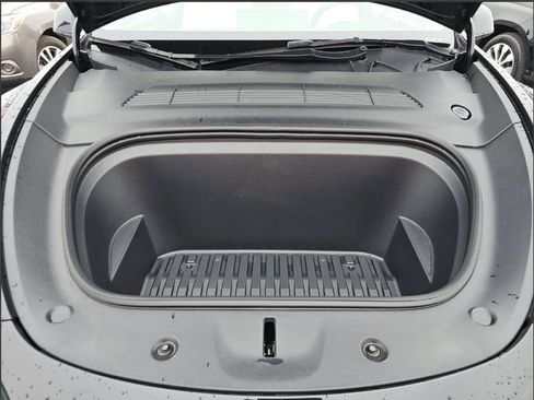 Used 2023 Tesla Model Y Performance AWD/4WD image 14