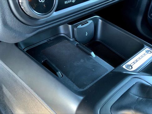 New 2025 Ford Bronco 4-Door image 18