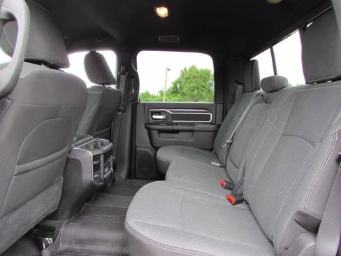 Used 2024 RAM 2500 Big Horn w/ Tech Package AWD/4WD image 15