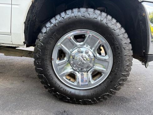 Used 2018 RAM 2500 SLT AWD/4WD image 17