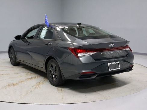 Used 2022 Hyundai Elantra SEL FWD image 8