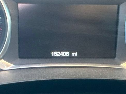 Used 2019 Chevrolet Traverse Premier w/ Driver Confidence II Package FWD image 24
