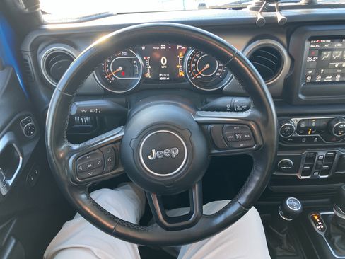 Used 2020 Jeep Gladiator Sport w/ Quick Order Package 24S image 6