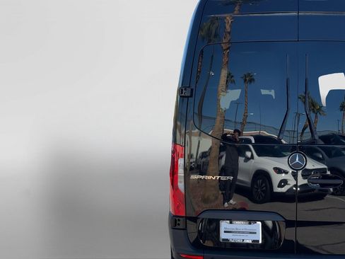 New 2025 Mercedes-Benz Sprinter 2500 image 10