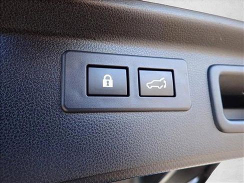 Used 2022 Subaru Forester Sport image 9