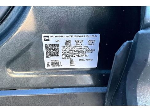 Used 2021 GMC Terrain SLT w/ LPO, Floor Liner Package image 16