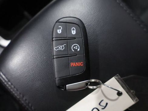 Used 2018 Jeep Grand Cherokee Altitude AWD/4WD image 26