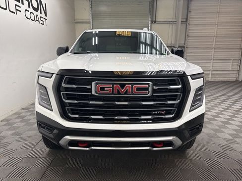 Used 2026 GMC Yukon XL AT4 w/ AT4 Premium Package AWD/4WD image 4