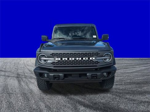 New 2025 Ford Bronco Badlands image 9