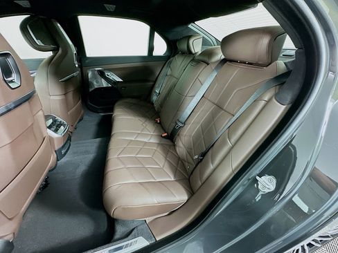 New 2026 BMW i7 eDrive50 w/ Executive Package image 17