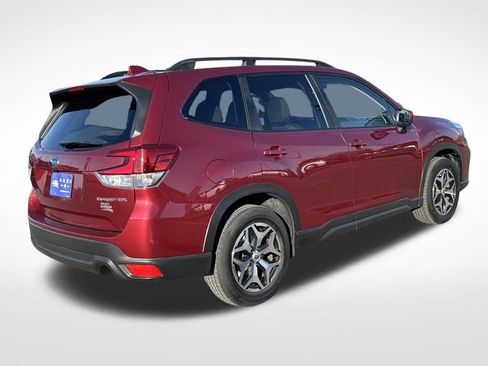Used 2021 Subaru Forester Premium image 6