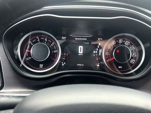 Used 2015 Dodge Challenger SXT RWD image 14