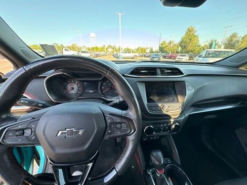 Used 2022 Chevrolet TrailBlazer RS AWD/4WD image 11