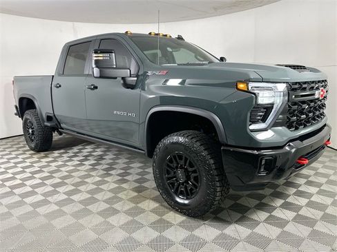 New 2026 Chevrolet Silverado 2500 ZR2 image 7