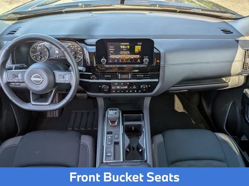 Certified 2025 Nissan Pathfinder SV w/ Black Appearance Package FWD image 25