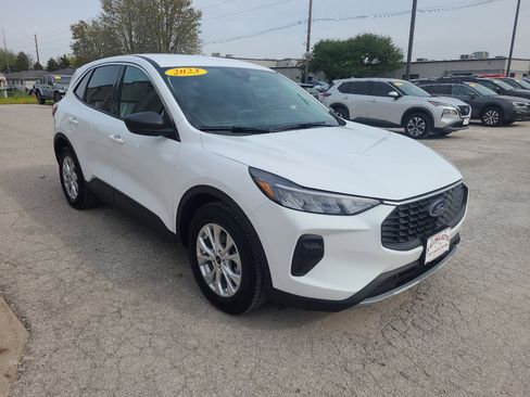 Used 2023 Ford Escape Active image 4