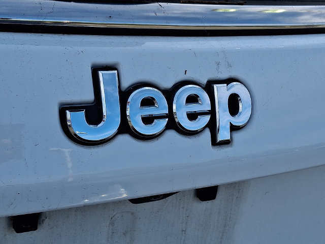 Used 2024 Jeep Compass Latitude AWD/4WD image 8
