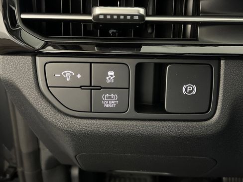 New 2026 Kia Sportage S image 33