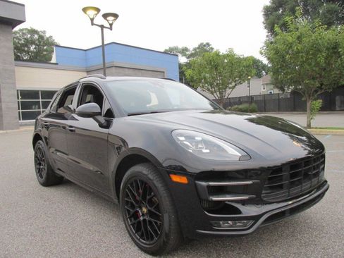 Used 2018 Porsche Macan Turbo image 86