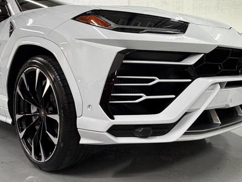 Used 2020 Lamborghini Urus AWD/4WD image 5
