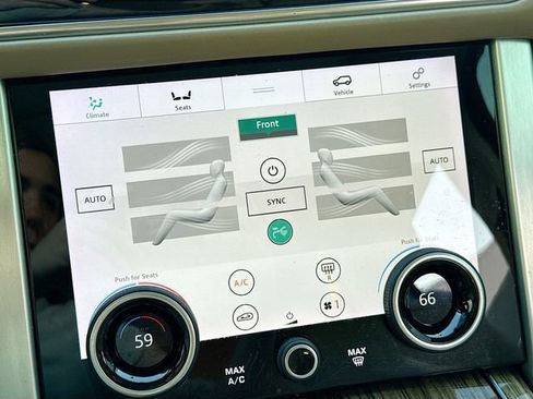 Used 2020 Land Rover Range Rover HSE image 35