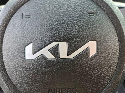 Used 2023 Kia Forte LXS FWD image 29