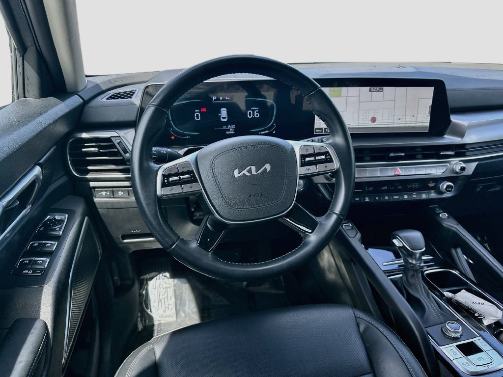 Used 2025 Kia Telluride S FWD image 23