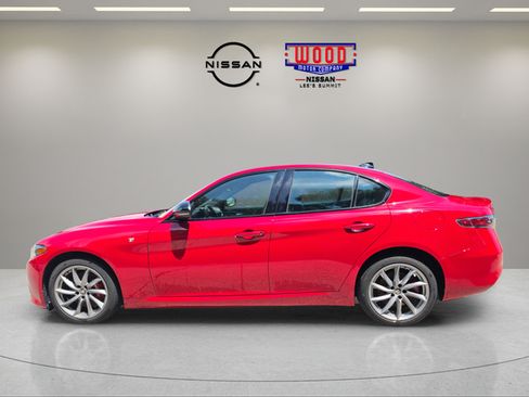 Used 2024 Alfa Romeo Giulia Ti w/ Active Assist Plus Package AWD/4WD image 5