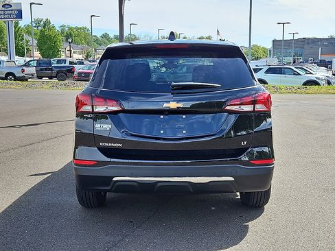 Used 2024 Chevrolet Equinox LT FWD image 5