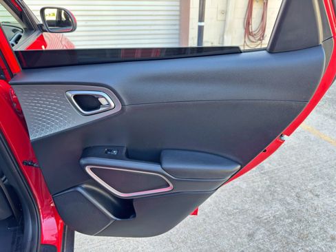 Used 2021 Kia Soul LX FWD image 36