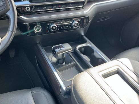 Used 2022 GMC Sierra 1500 SLT w/ SLT Convenience Package image 16