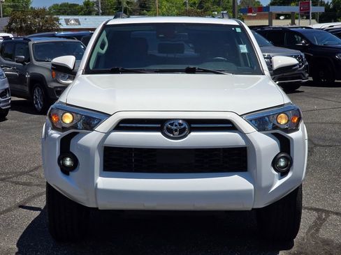 Used 2020 Toyota 4Runner SR5 Premium w/ Moonroof Package AWD/4WD image 22