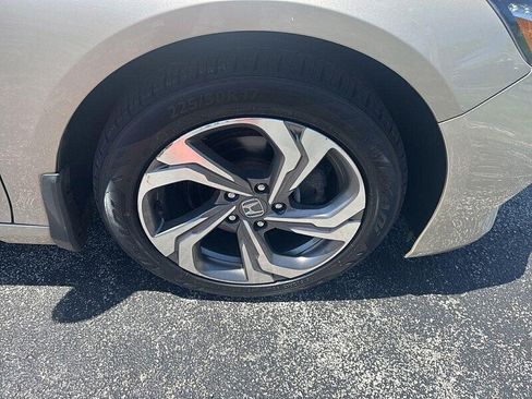 Used 2020 Honda Accord EX image 27