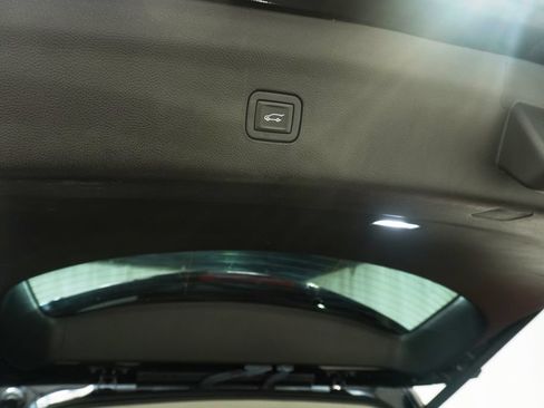 Used 2018 Buick Enclave Premium w/ Experience Buick Package AWD/4WD image 9