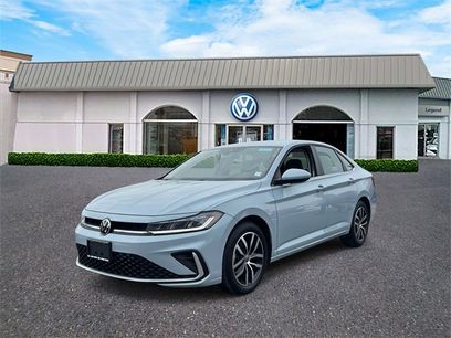 Certified 2025 Volkswagen Jetta SE