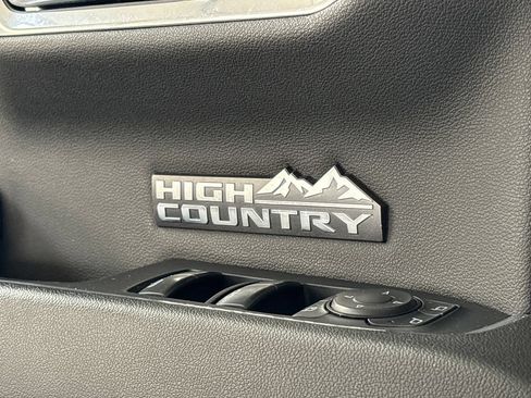 Used 2024 Chevrolet Silverado 1500 High Country w/ High Country Premium Package AWD/4WD image 67