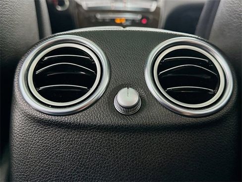 Used 2016 Mercedes-Benz GLC 300 4MATIC w/ Multimedia Package image 26