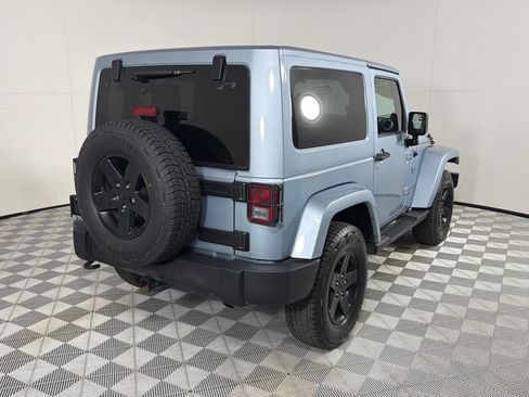 Used 2012 Jeep Wrangler Sahara AWD/4WD image 5