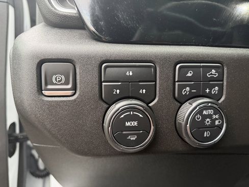 Used 2024 Chevrolet Silverado 3500 LT w/ Safety Package image 32