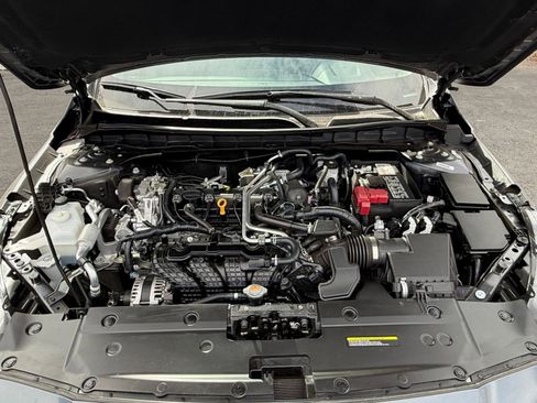 Used 2025 Nissan Altima 2.5 SV image 31