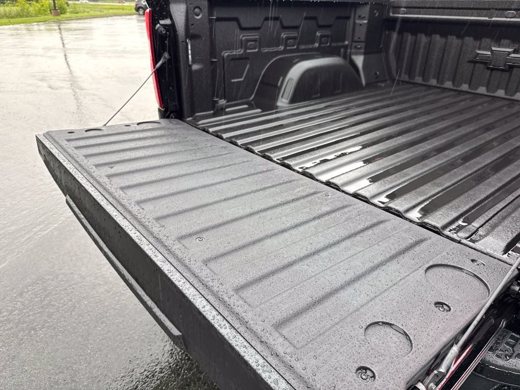 New 2026 Chevrolet Silverado 1500 RST w/ Dark Appearance Package AWD/4WD image 18